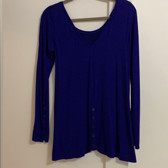 Top - Picture 2 of 2